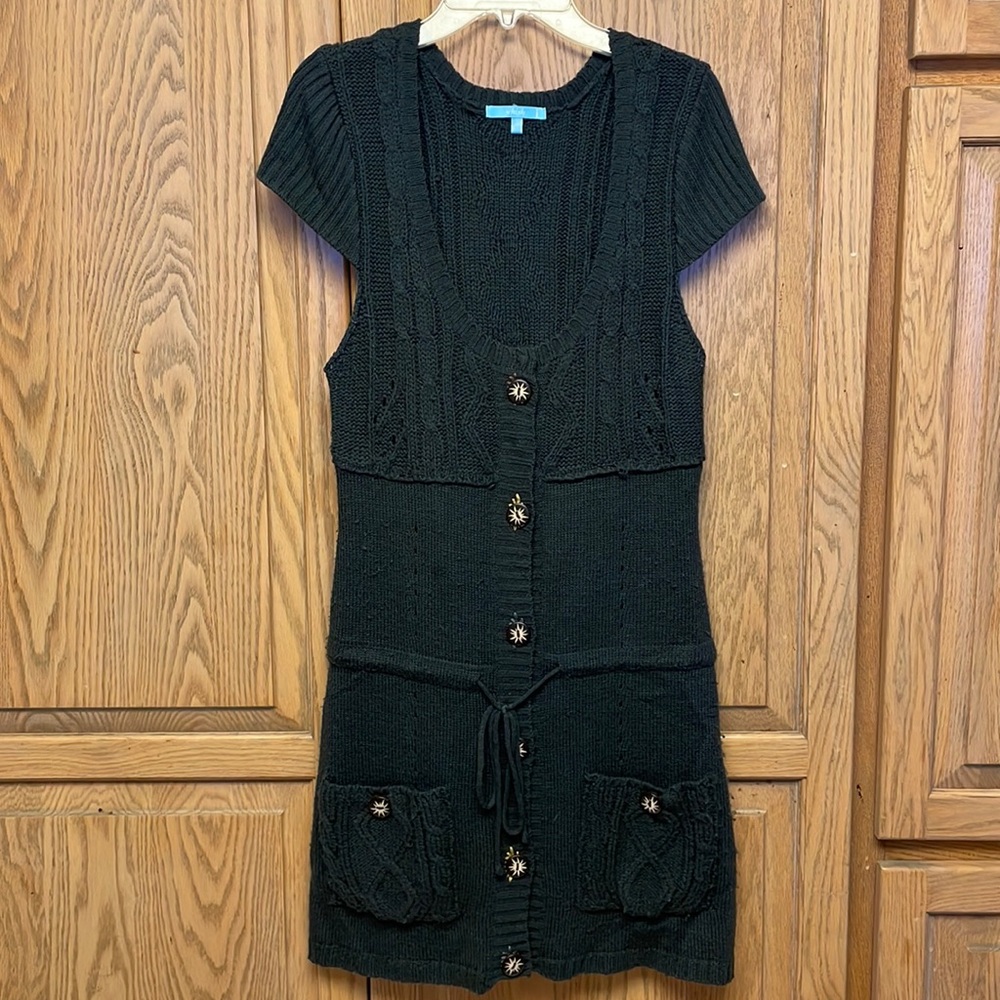 Which Buttons Down Short Sleeve Dress